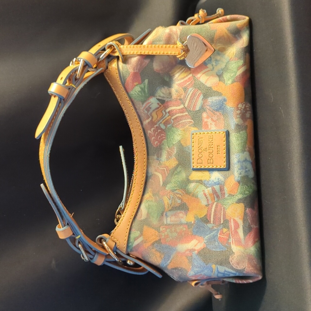 Dooney & Bourke purse